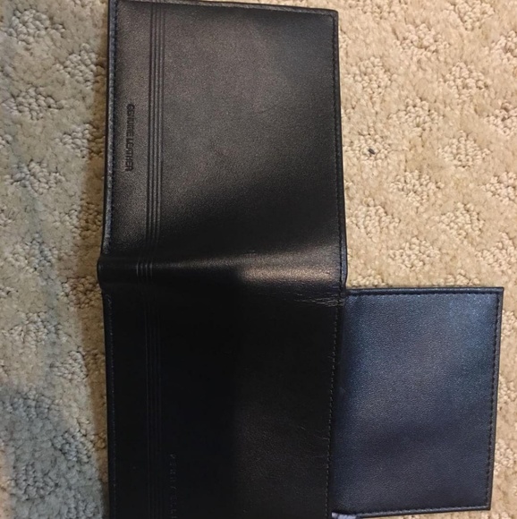 Perry Ellis wallet - Picture 2 of 2